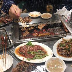 小炉子烧烤吃瓜,吃瓜群众的夏日狂欢盛宴