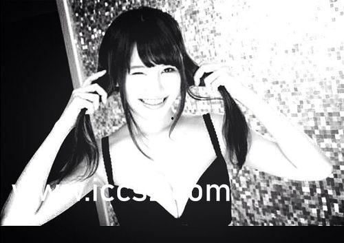 张驰看自己黑料的视频